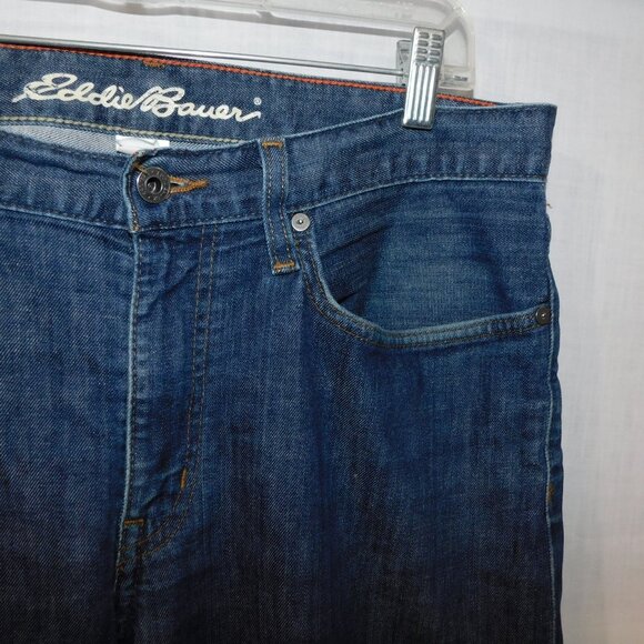 Eddie Bauer Mens 33 x 32 Straight Fit Medium Indigo Wash Blue Jeans - Picture 4 of 11